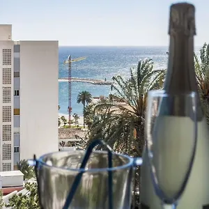 Acogedor, Terraza, Piscina Y Mar Apartamento